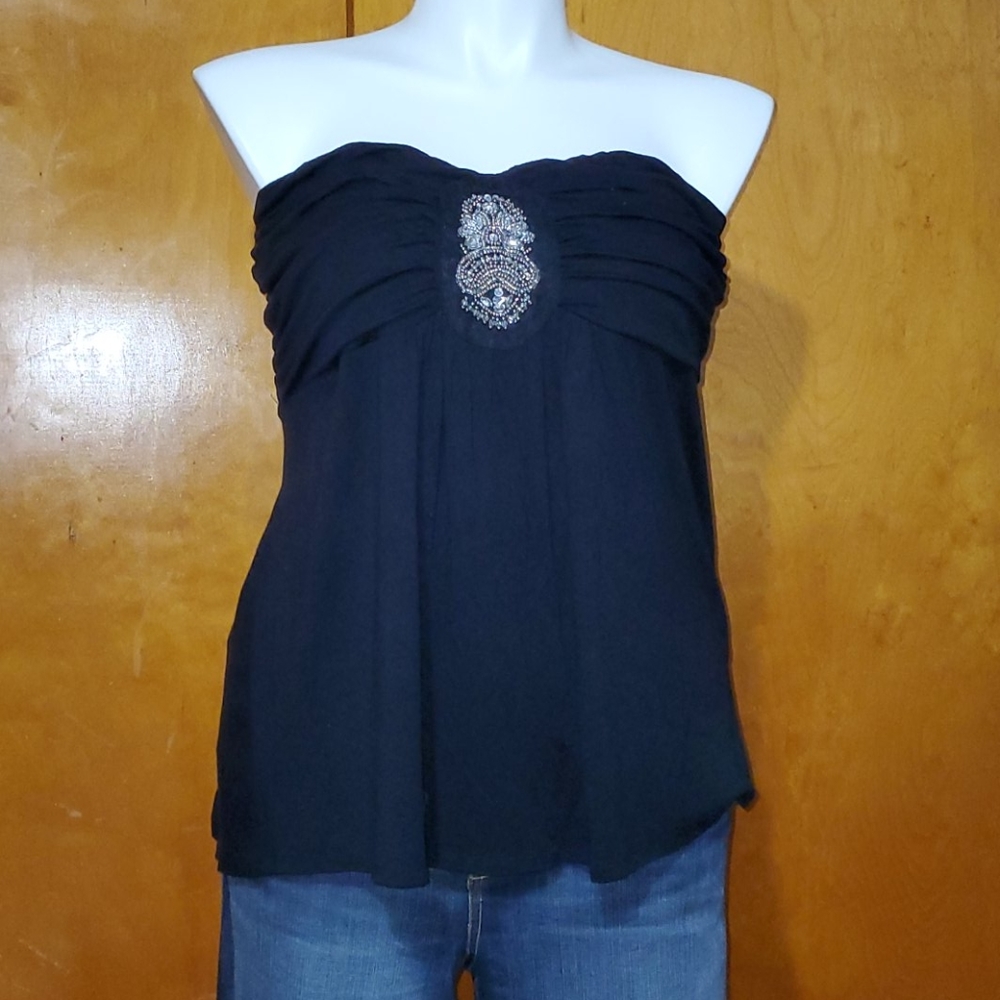 Torrid sleeveless top w/ jeweled embellishment 18